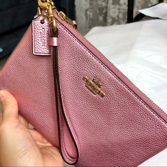 Coach metallic leather wristlet - Picture 4 of 5
